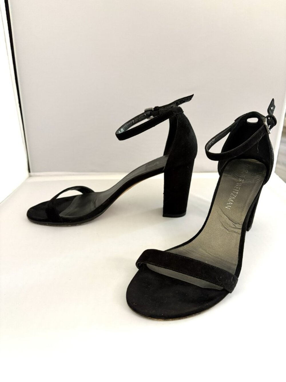 Stuart Weitzman Sandals/Heels 9.5 NearlyNude Block Heel Ankle Strap Black Suede